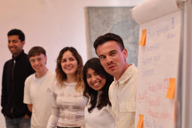 Workshop, Sandy presents